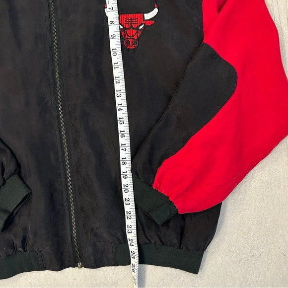 Chicago Bulls JH Silk Lightweight Black & Red Jacket Size Large - Picture 13 of 13